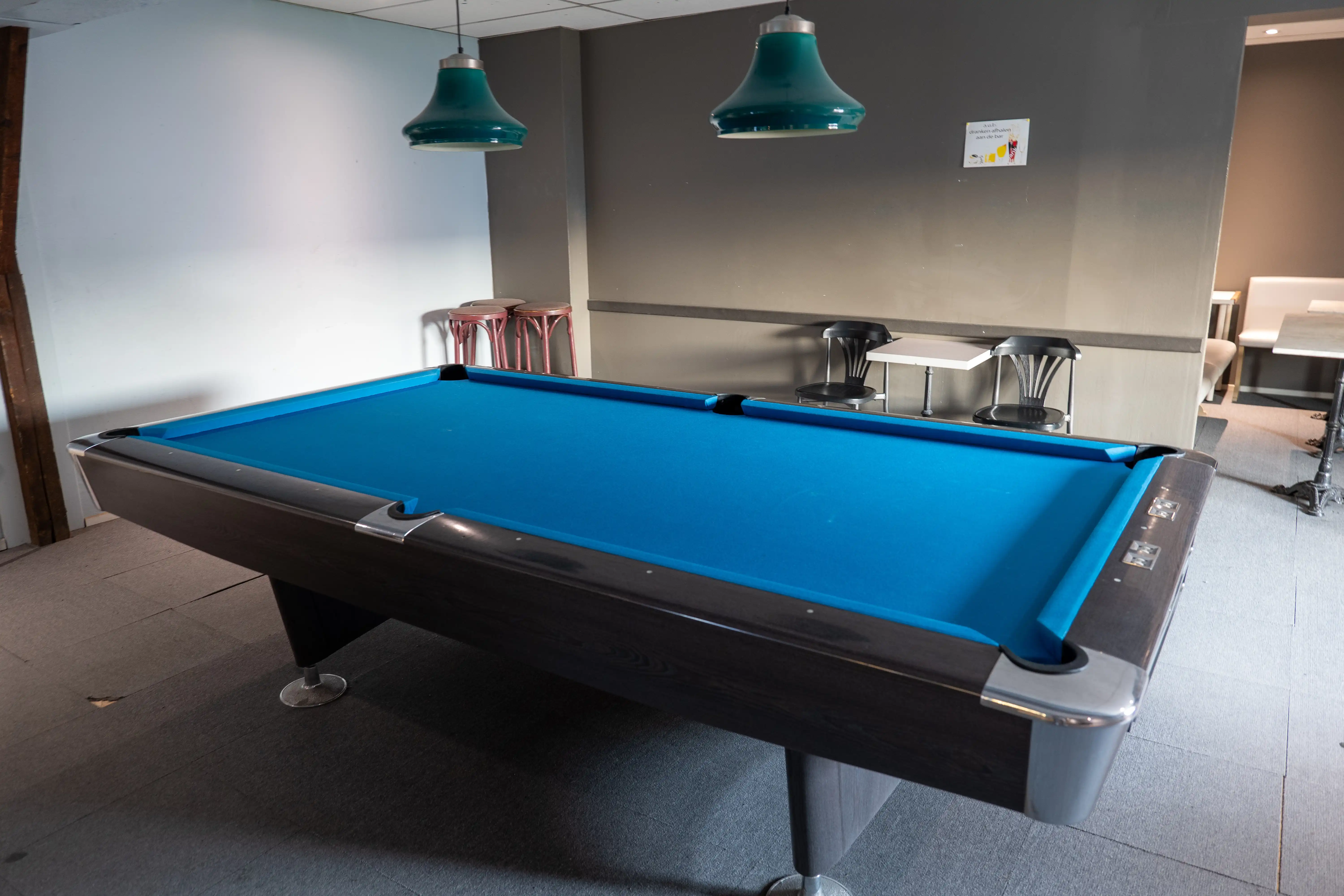 Een lege pool tafel.